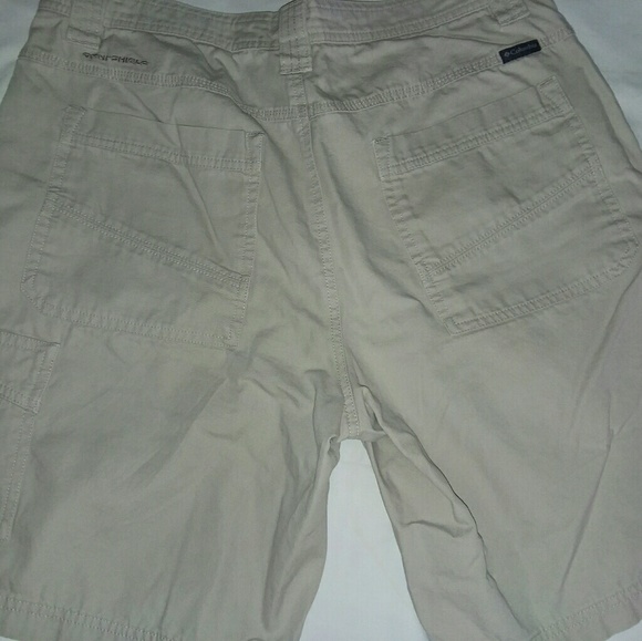 Mens khaki shorts size 34 stain repellant clothing - Picture 2 of 2